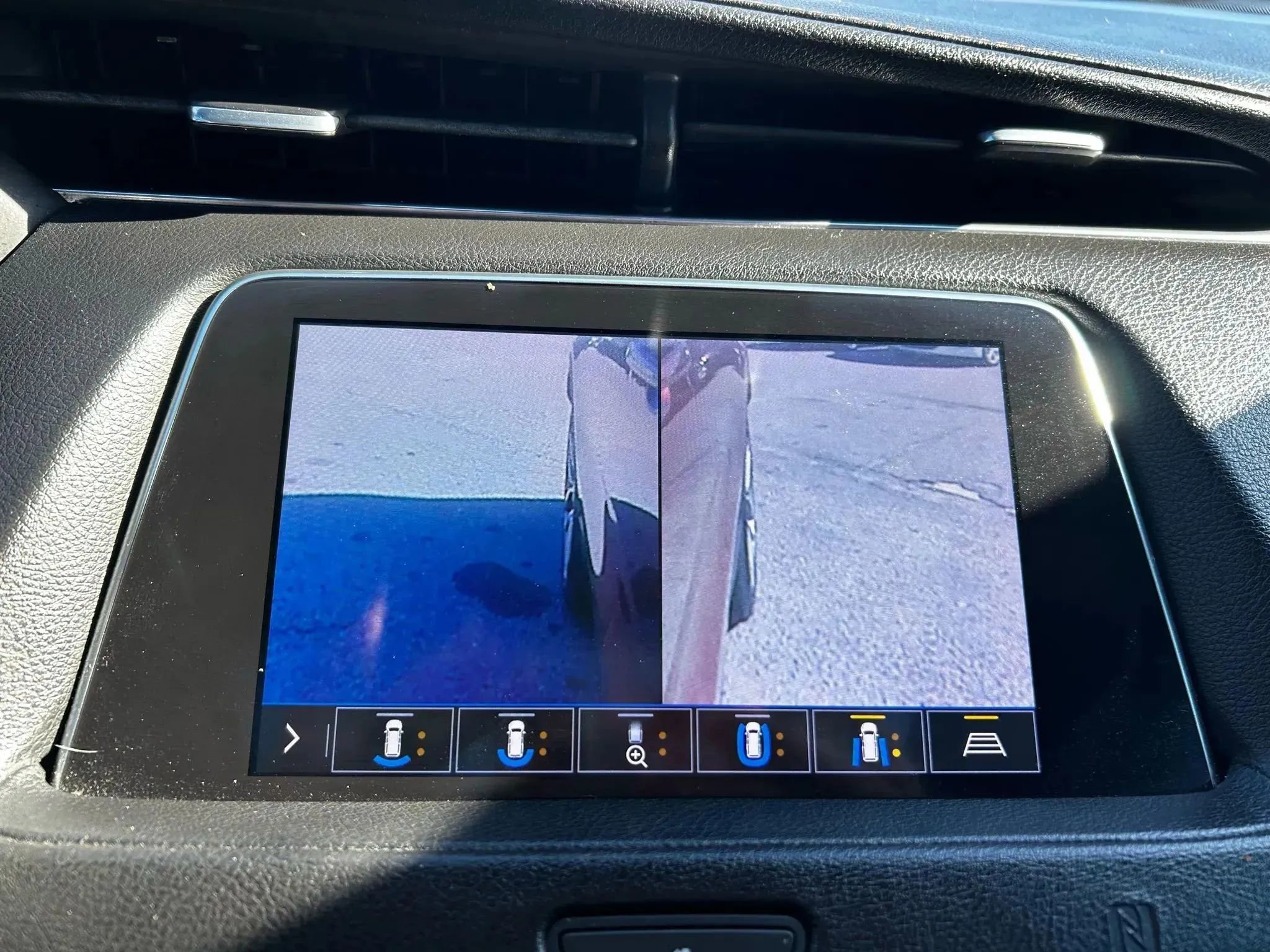 Used 2019 Cadillac XT4 Sport AWD/4WD image 21