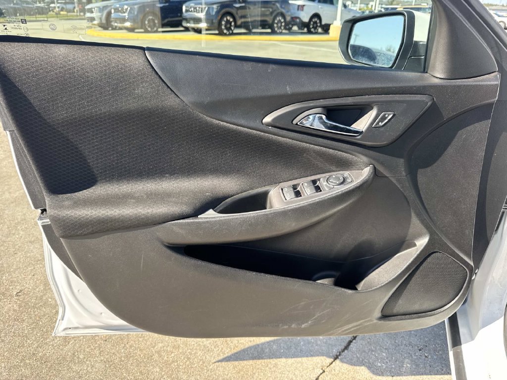 Used 2024 Chevrolet Malibu LT FWD image 23