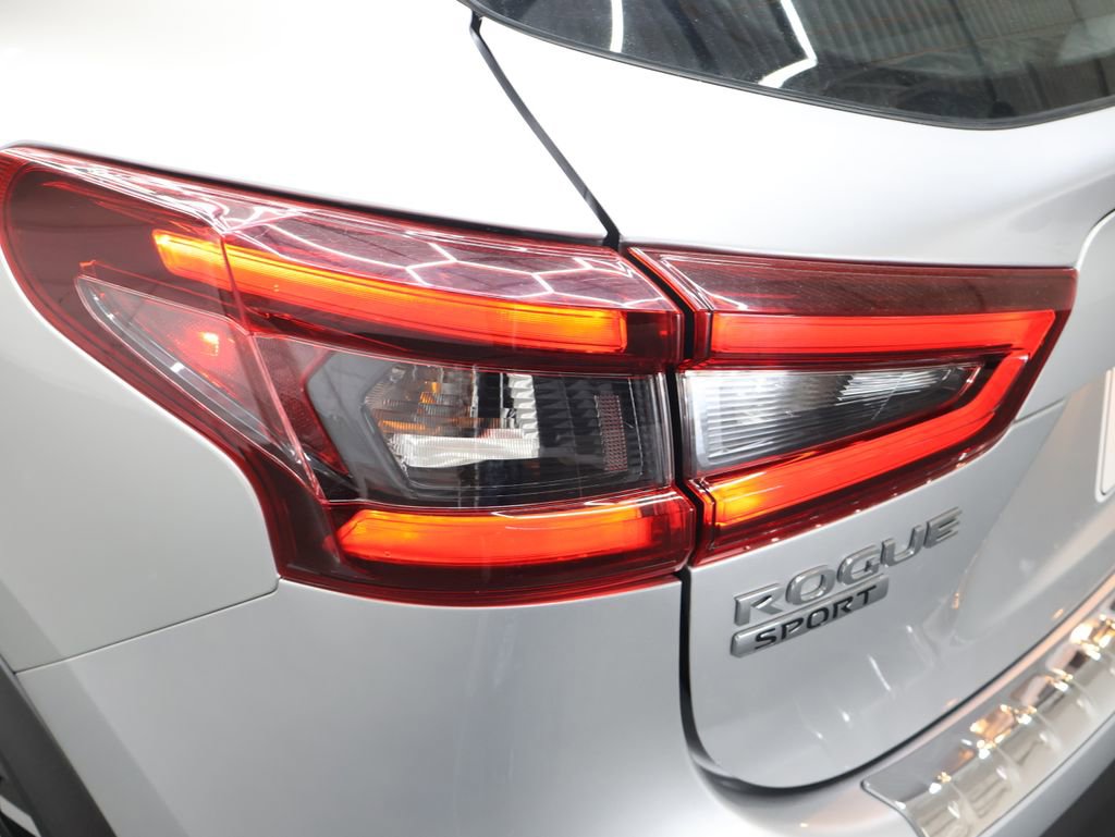 Used 2022 Nissan Rogue Sport SL w/ Premium Package image 29