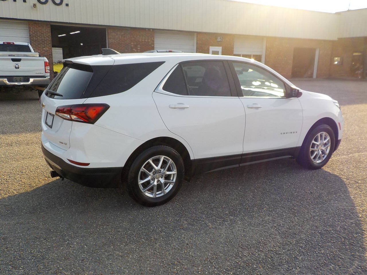 Used 2022 Chevrolet Equinox LT AWD/4WD image 5