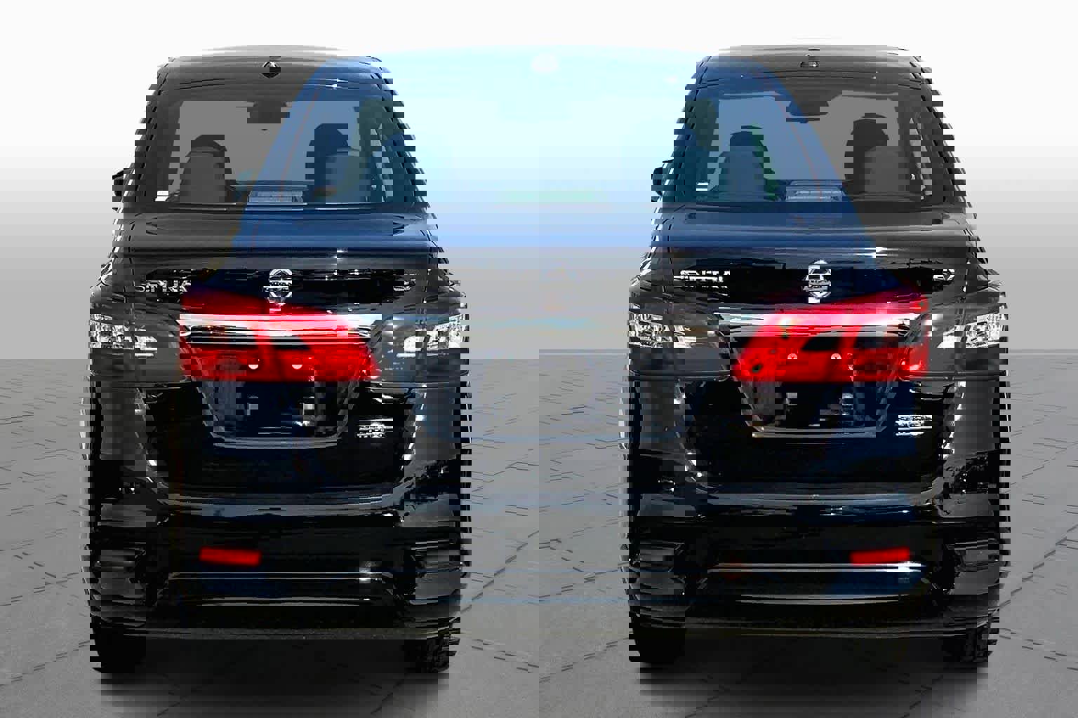 Used 2019 Nissan Sentra SV w/ Special Edition Package image 4