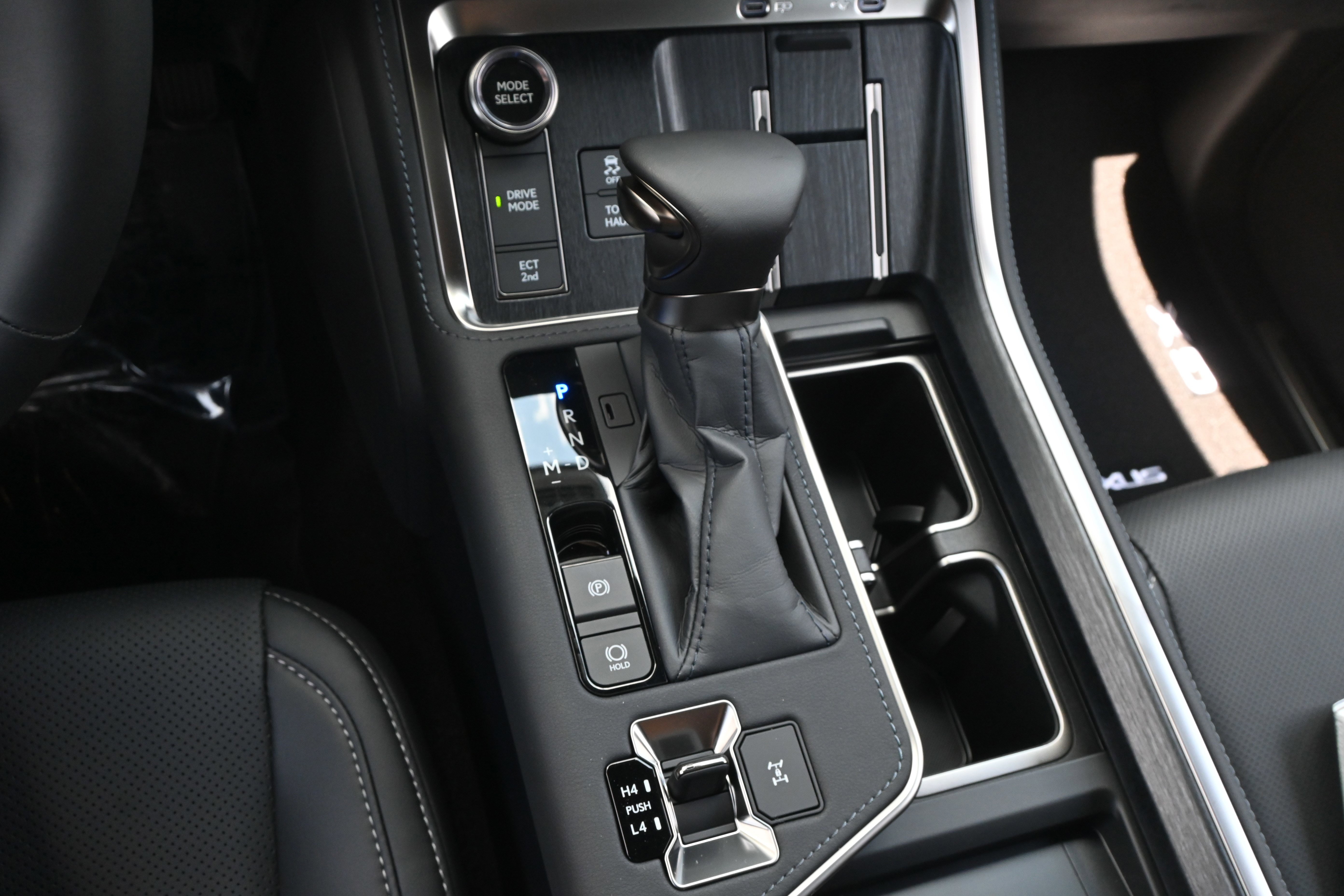 Used 2026 Lexus GX 550 w/ Cold Area Package AWD/4WD image 26