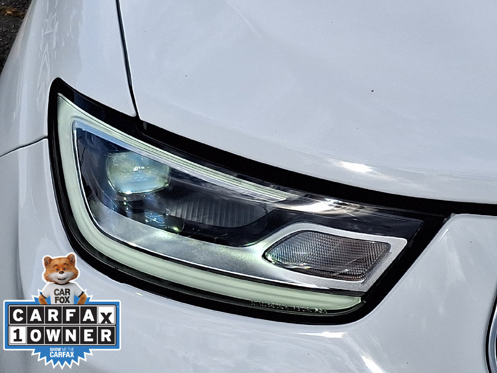 Used 2024 Chrysler Pacifica Touring-L FWD image 9