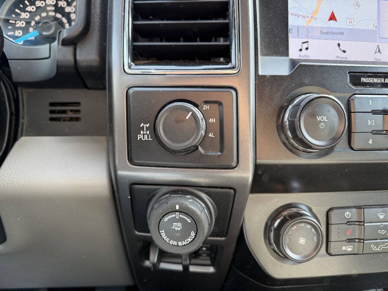 Used 2019 Ford F150 XLT w/ Equipment Group 302A Luxury AWD/4WD image 19