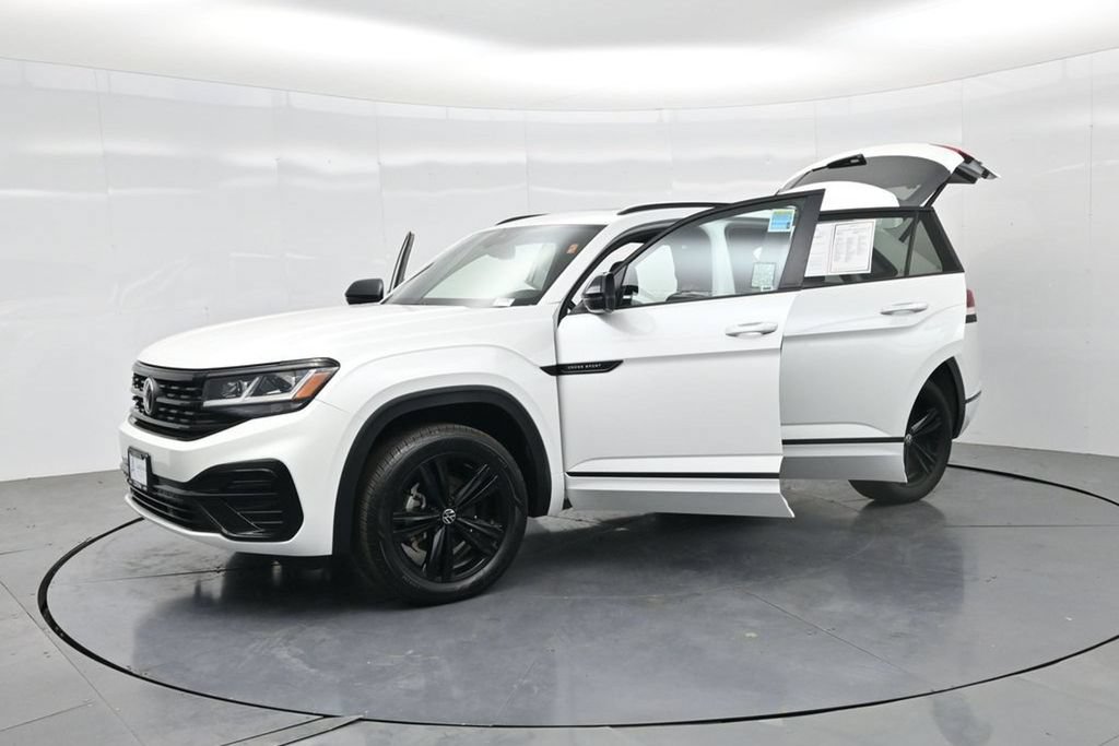 Used 2023 Volkswagen Atlas Cross Sport SEL R-Line AWD/4WD image 39