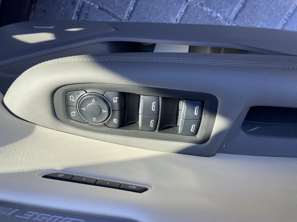 Certified 2023 Cadillac XT6 Premium Luxury image 11