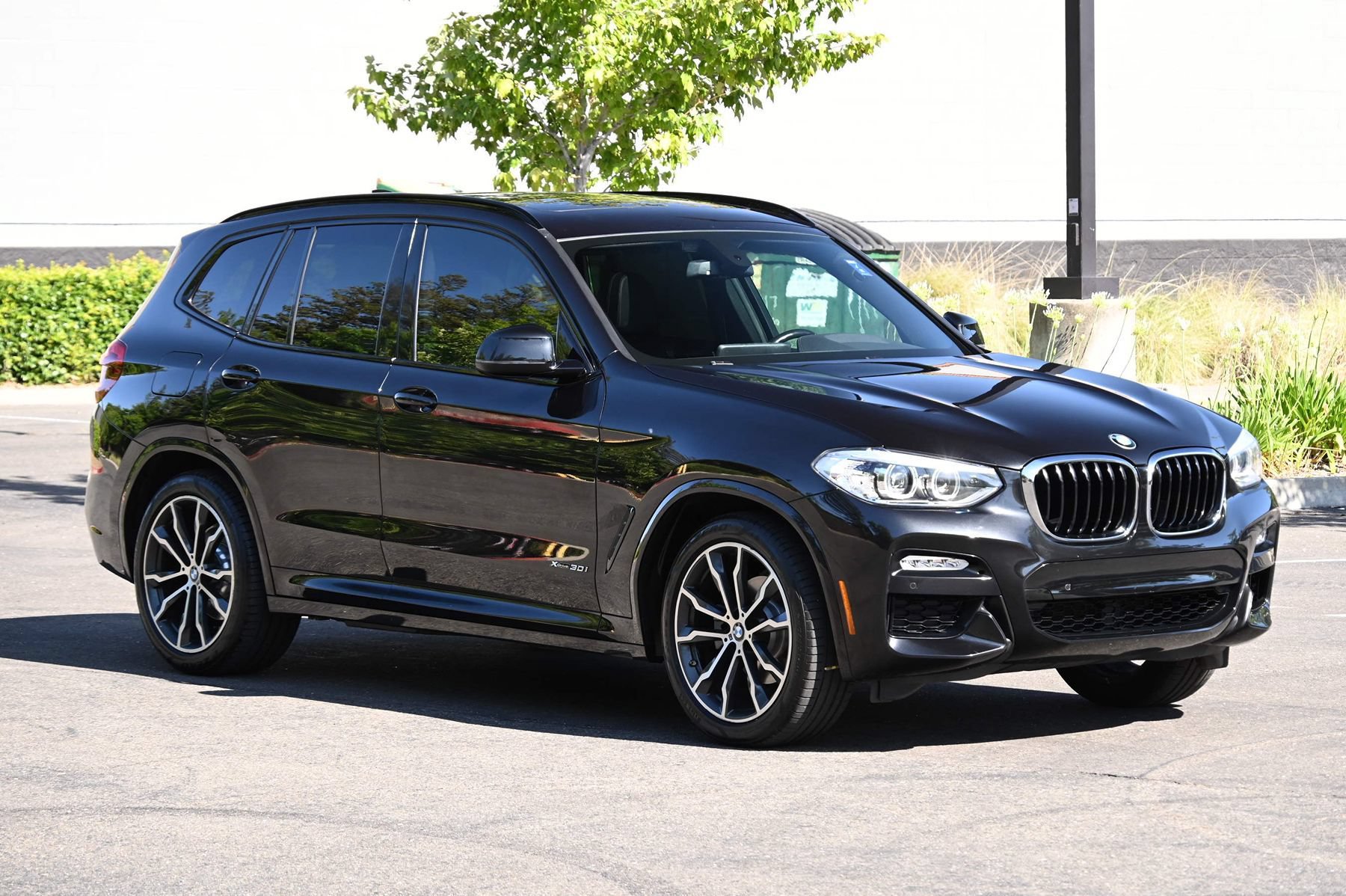 Used 2018 BMW X3 xDrive30i w/ M Sport Package AWD/4WD image 1