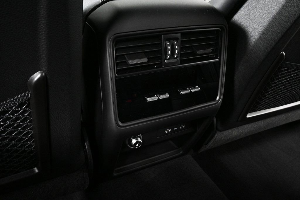 Certified 2026 Porsche Cayenne Coupe AWD/4WD image 21