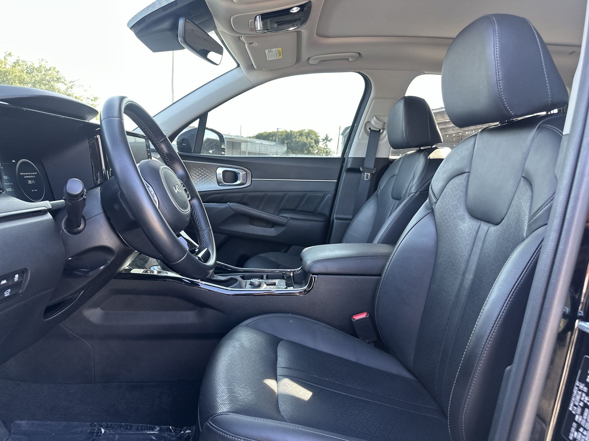 Certified 2023 Kia Sorento SX FWD image 13