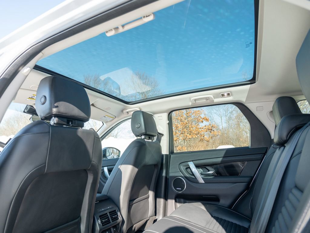 Certified 2024 Land Rover Discovery Sport S AWD/4WD image 36