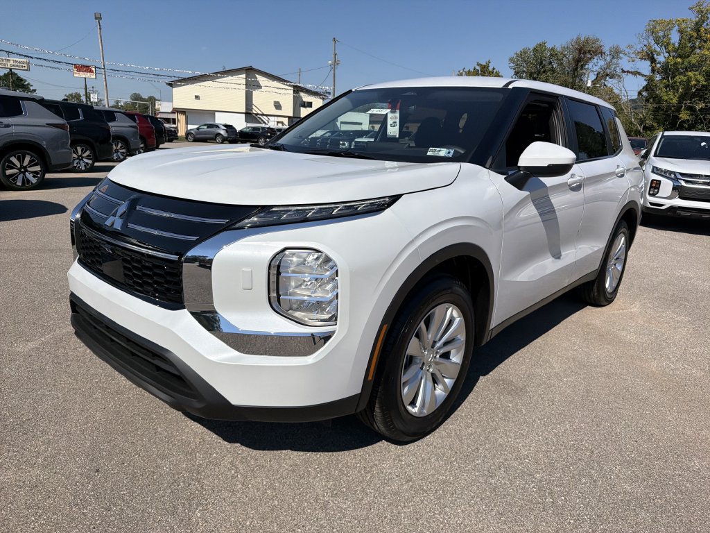 New 2026 Mitsubishi Outlander ES AWD/4WD image 9