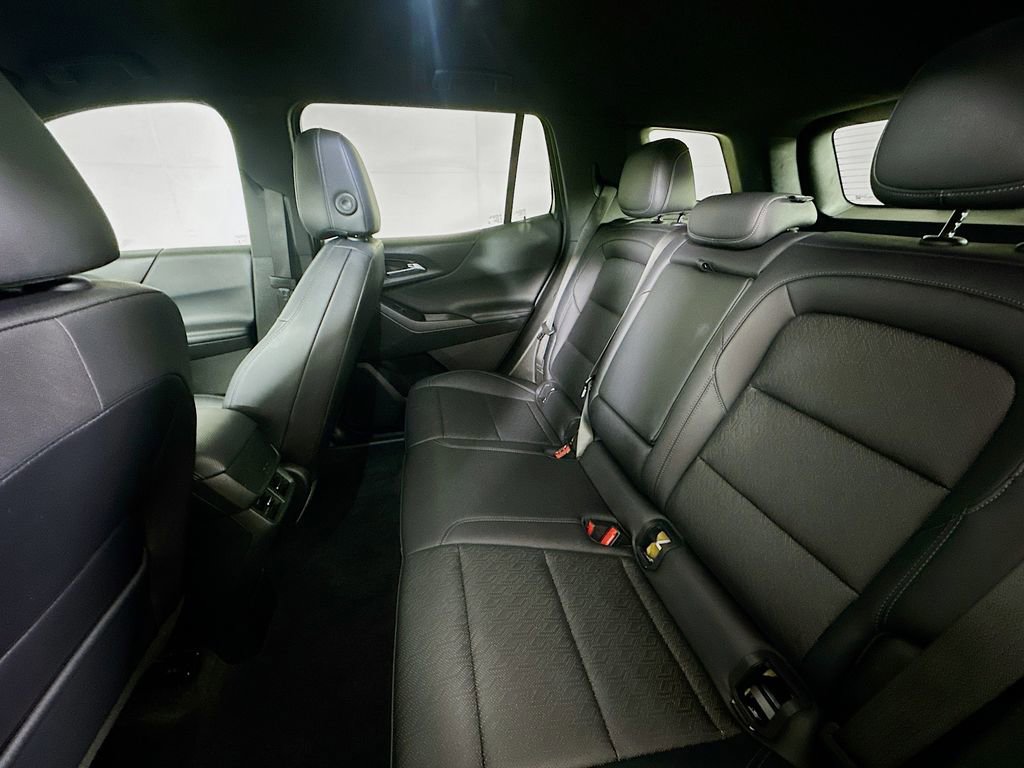 Used 2025 Chevrolet Equinox LT image 14