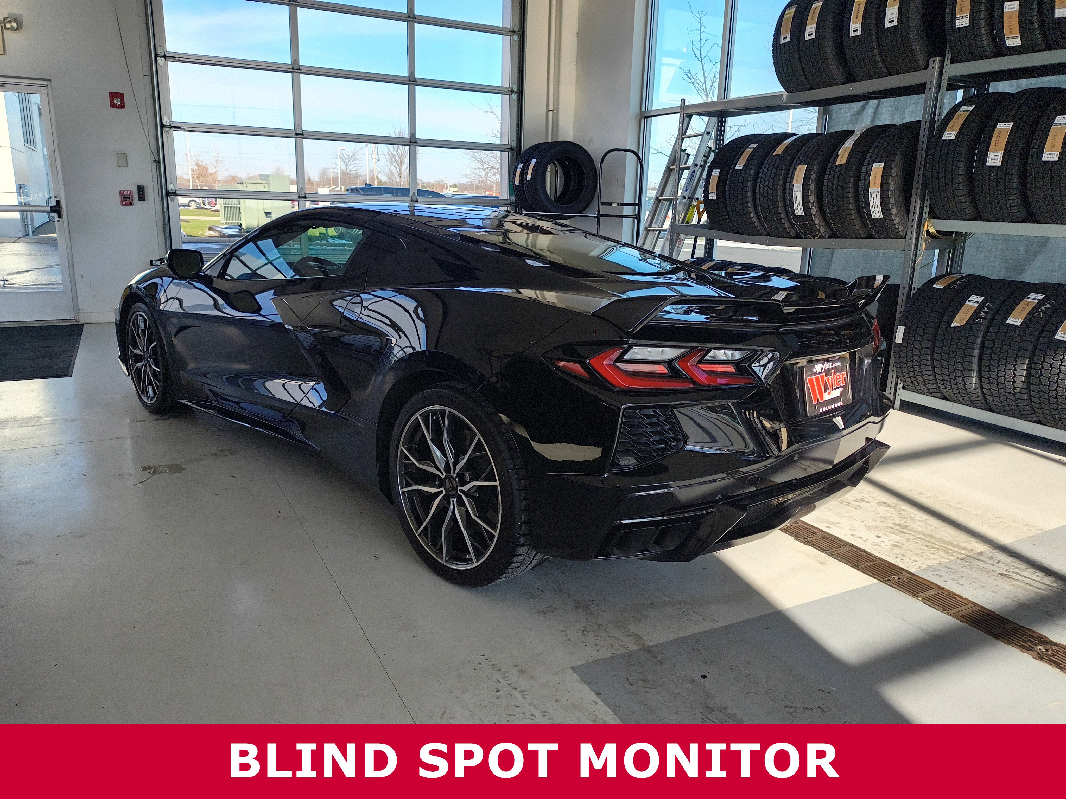 Used 2024 Chevrolet Corvette Stingray Preferred Cpe w/ Z51 Performance Package image 3