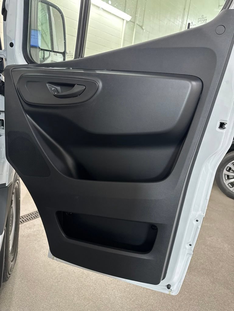 New 2026 Mercedes-Benz Sprinter 2500 image 17