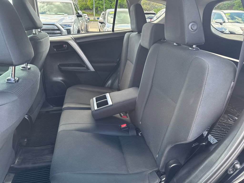 Used 2018 Toyota RAV4 LE w/ All Weather Liner Package AWD/4WD image 34