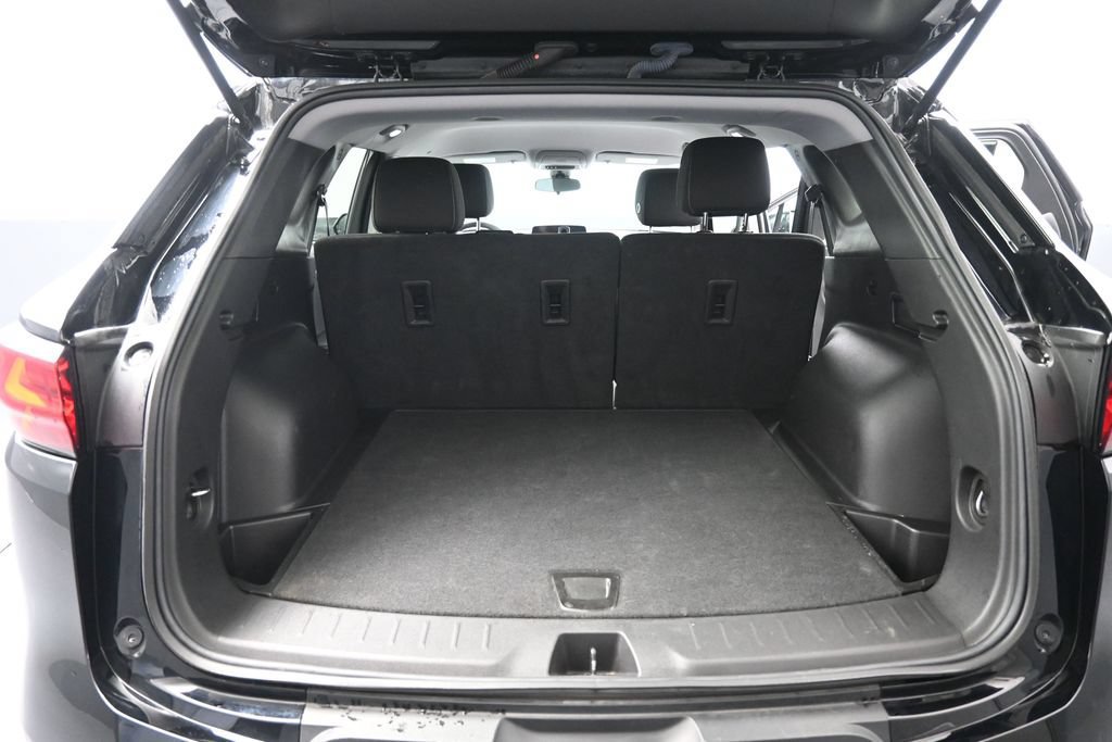 Used 2025 Chevrolet Blazer LT FWD image 24
