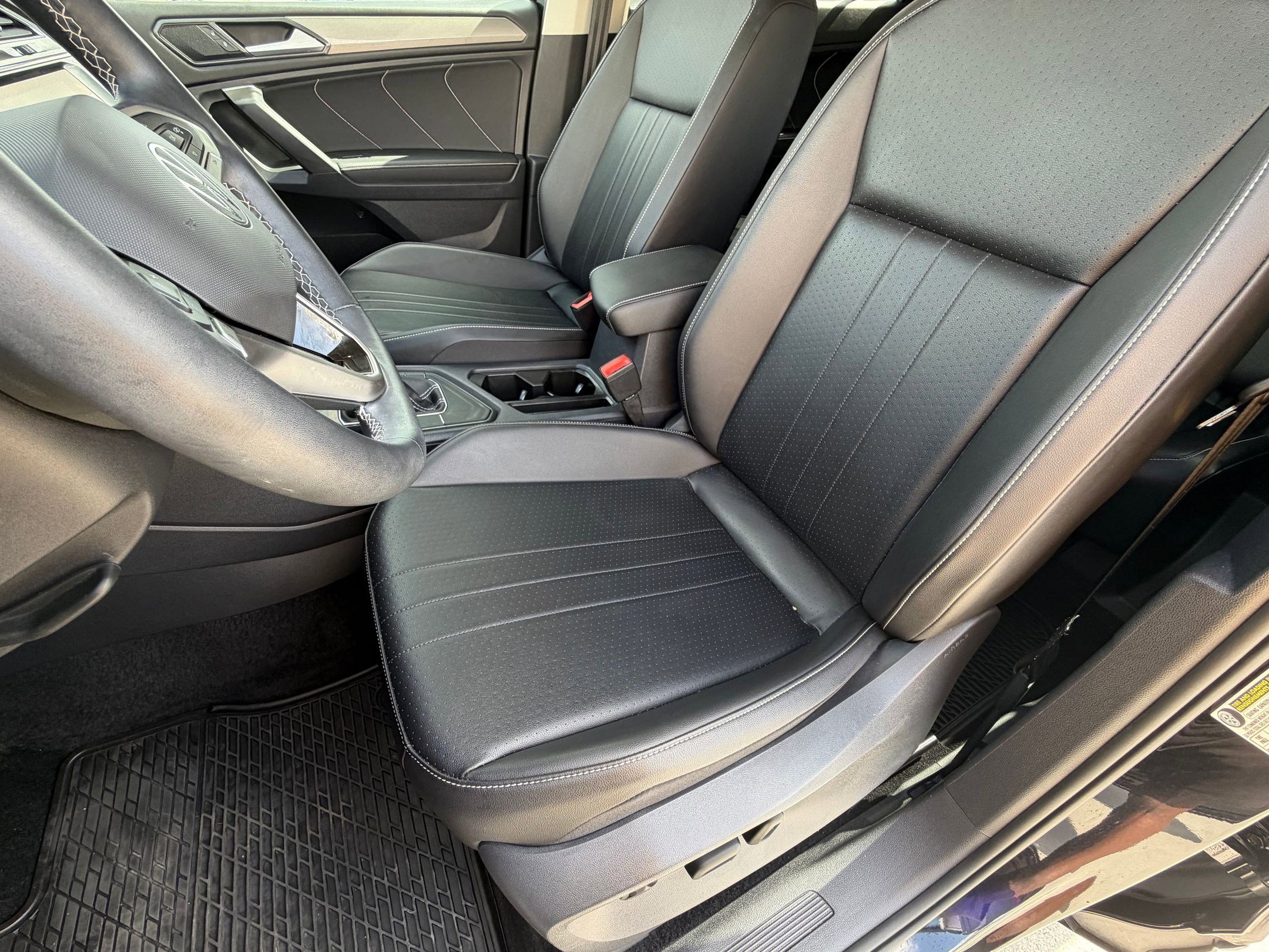 Certified 2022 Volkswagen Tiguan SE image 5