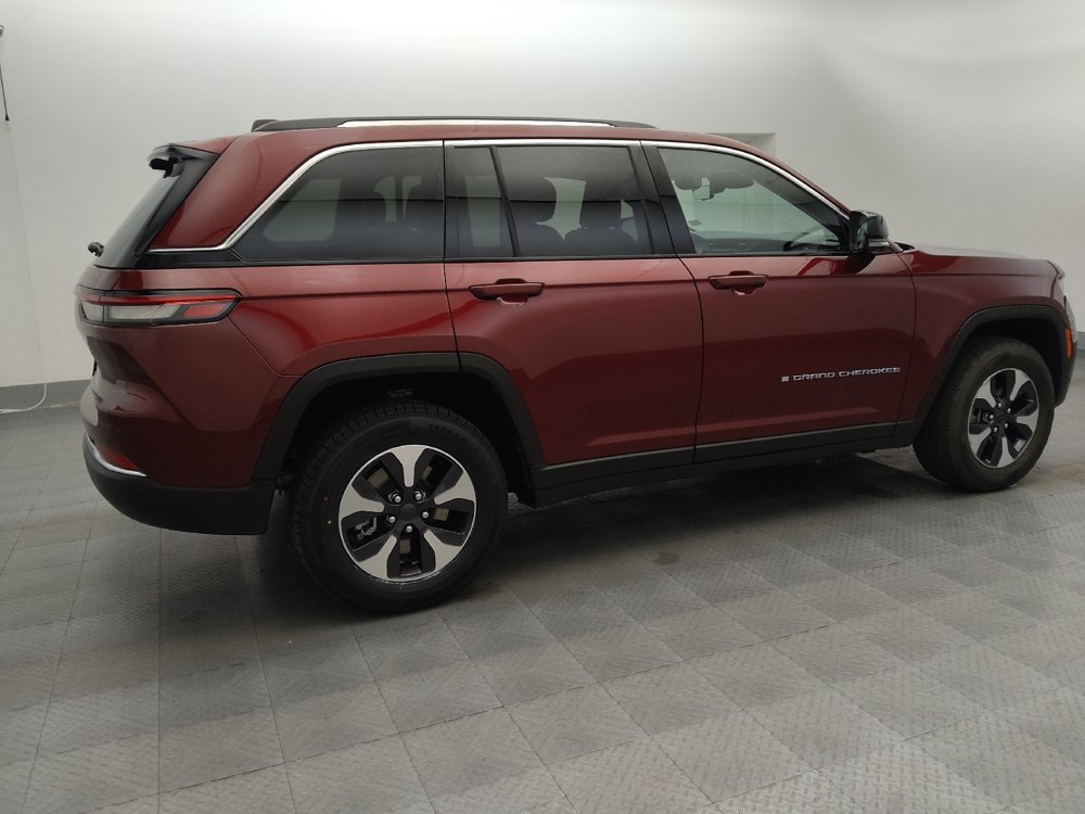 Used 2023 Jeep Grand Cherokee 4WD 4xe w/ Luxury Tech Group II image 10