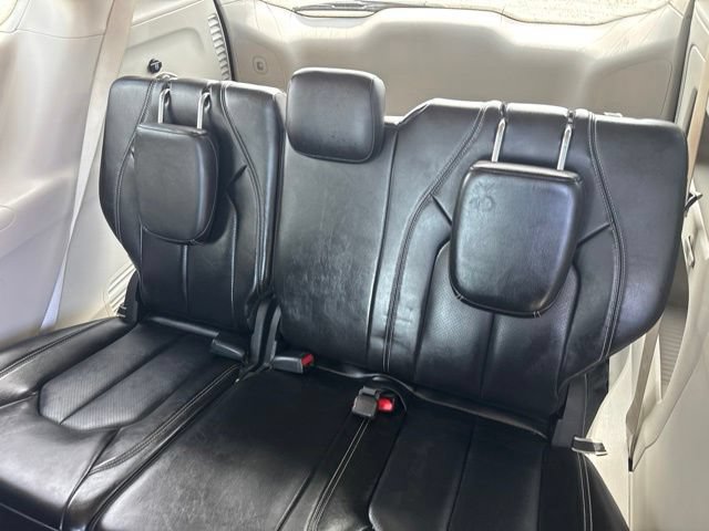 Used 2024 Chrysler Pacifica Touring-L FWD image 22