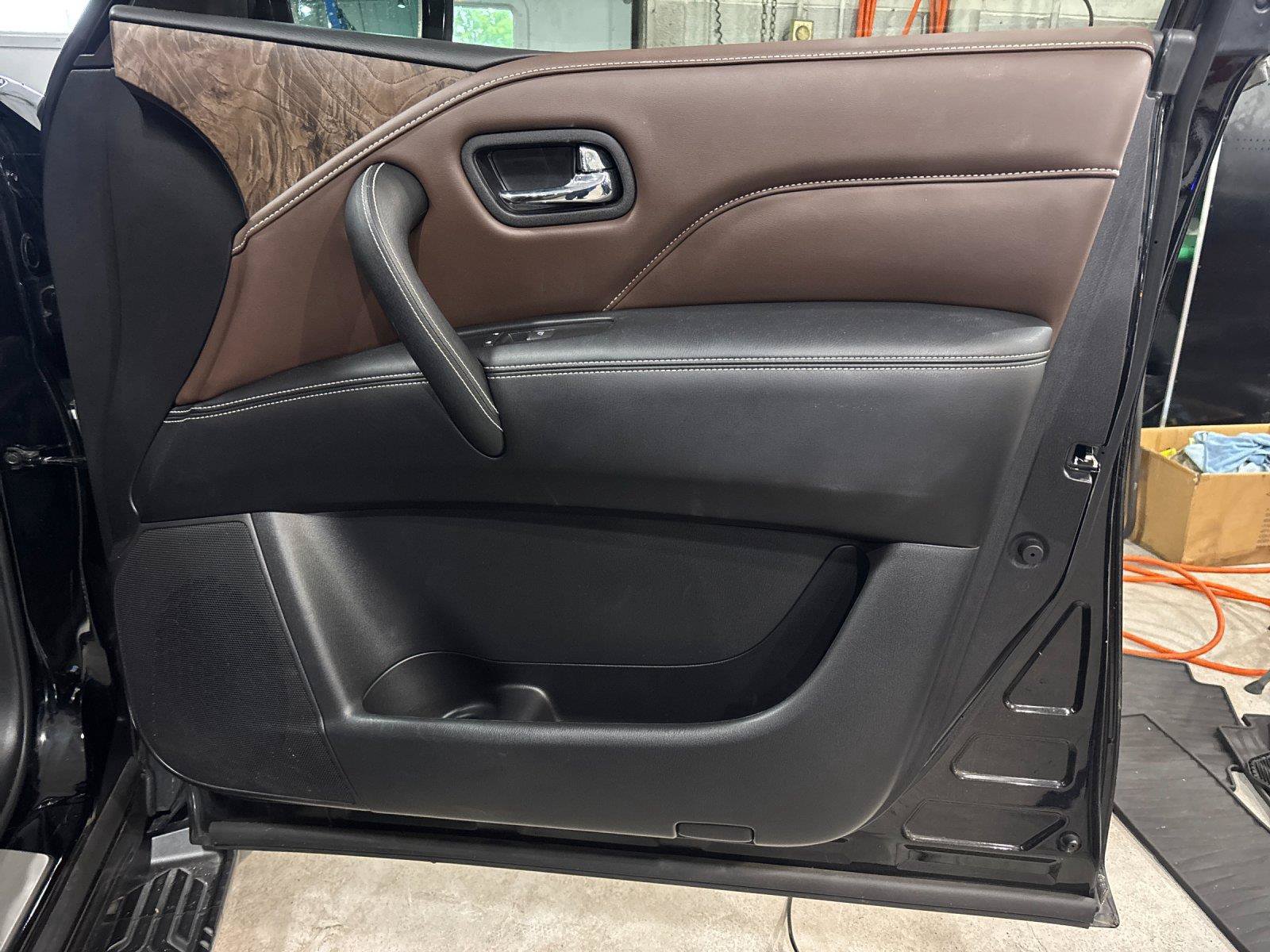 Used 2023 INFINITI QX80 Premium Select w/ Cargo Package AWD/4WD image 37