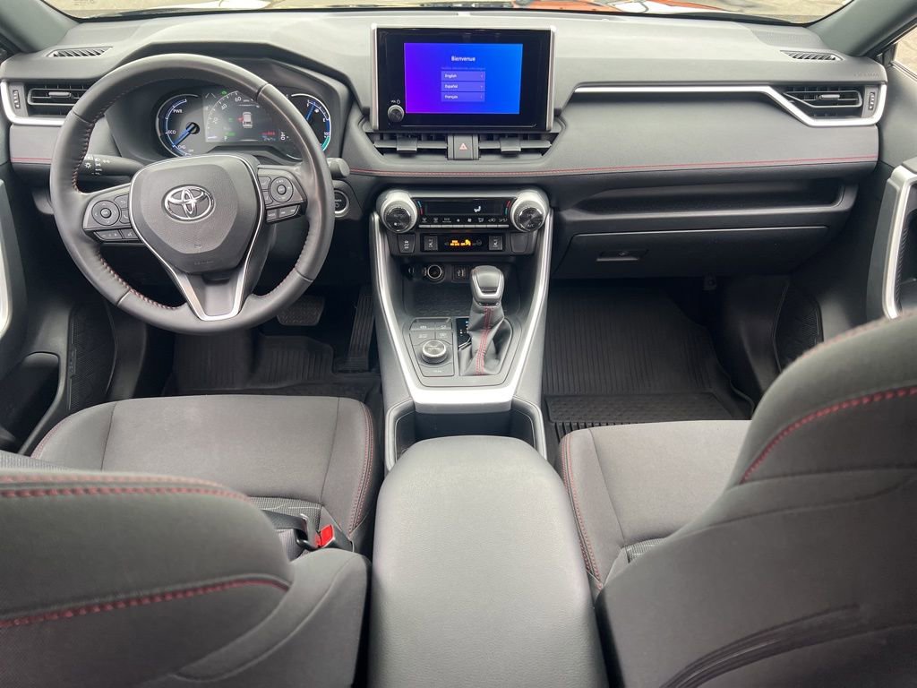 Used 2023 Toyota RAV4 SE image 28