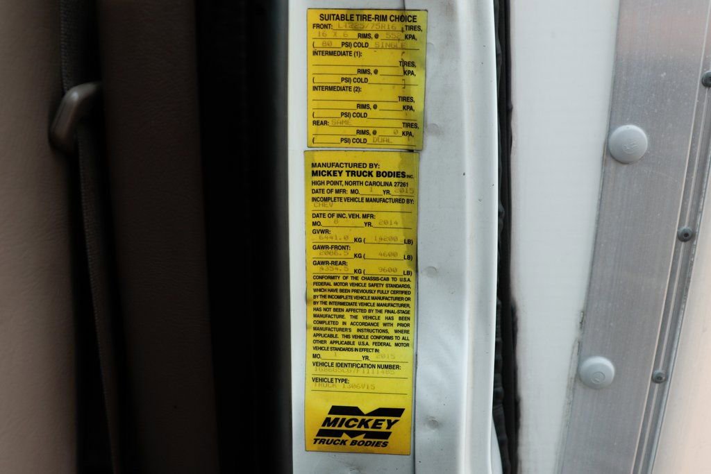 Used 2015 Chevrolet Express 4500 RWD image 49