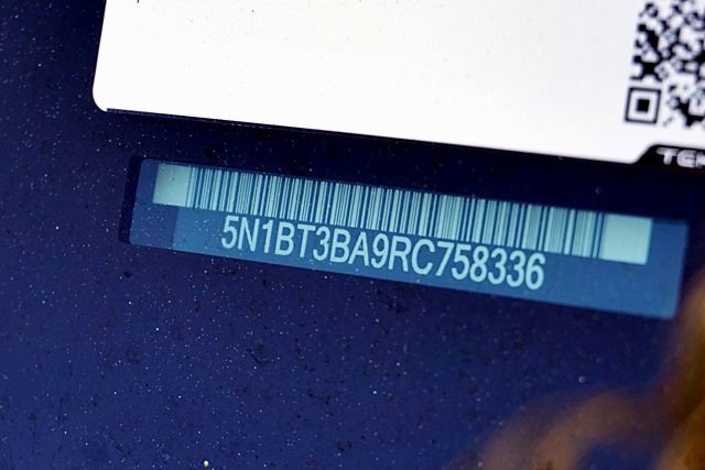 Used 2024 Nissan Rogue SV image 35