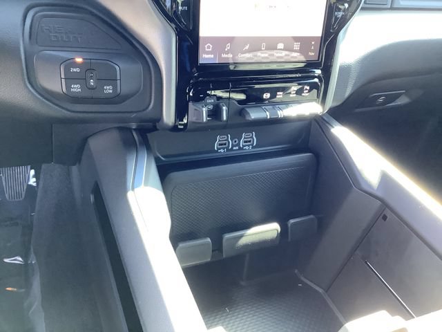 New 2026 RAM 2500 Big Horn AWD/4WD image 19