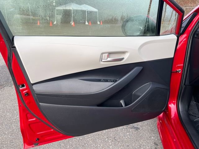 Used 2021 Toyota Corolla LE w/ Carpet Mat Package (TMS) image 17