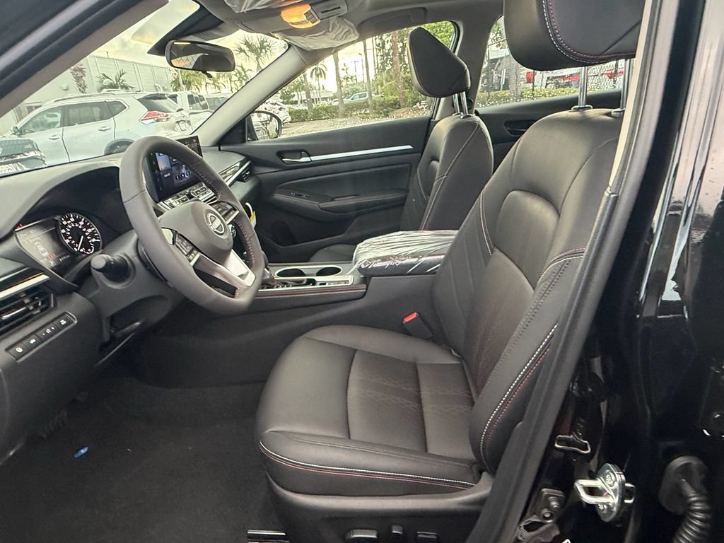 New 2026 Nissan Altima 2.5 SR w/ SR Premium Package FWD image 5