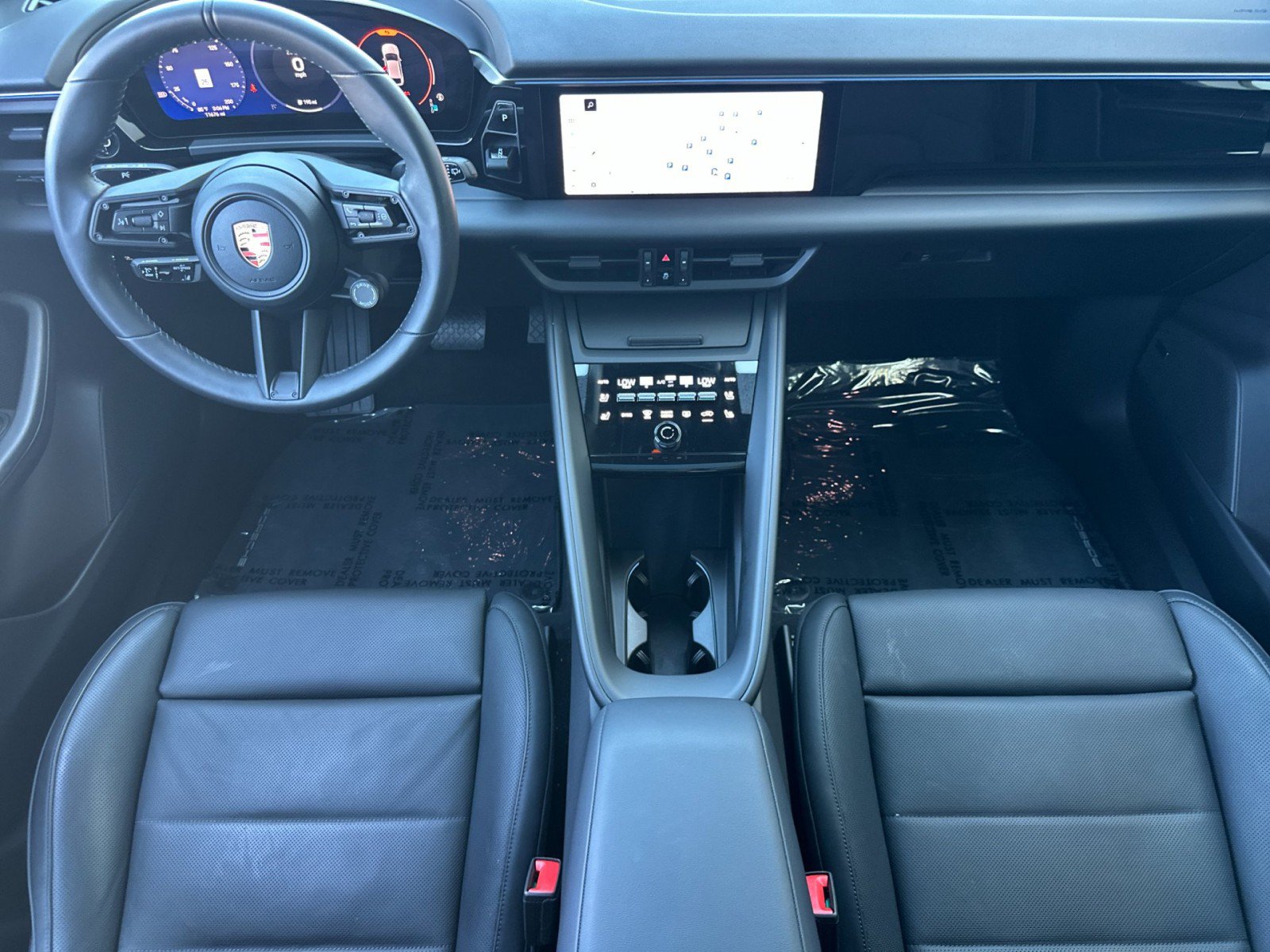 Used 2025 Porsche Macan 4 Electric AWD/4WD image 6