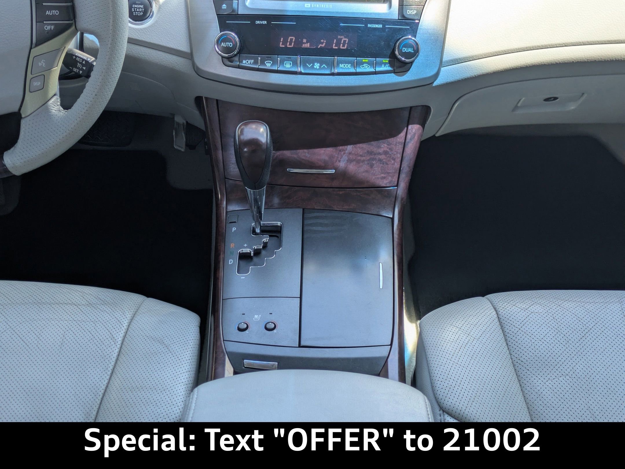 Used 2012 Toyota Avalon Limited image 17