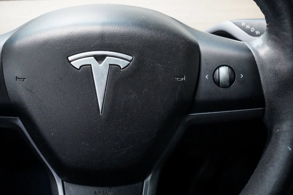 Used 2022 Tesla Model Y Long Range AWD/4WD image 14