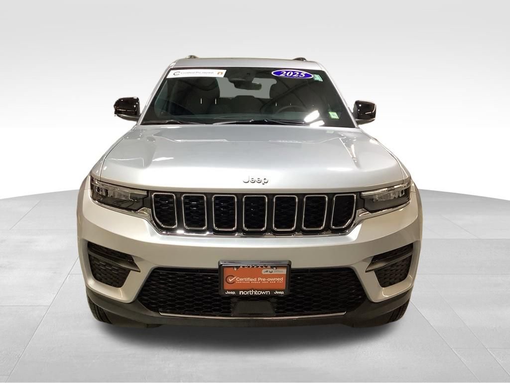 Used 2025 Jeep Grand Cherokee Laredo X w/ Luxury Tech Group I AWD/4WD image 43