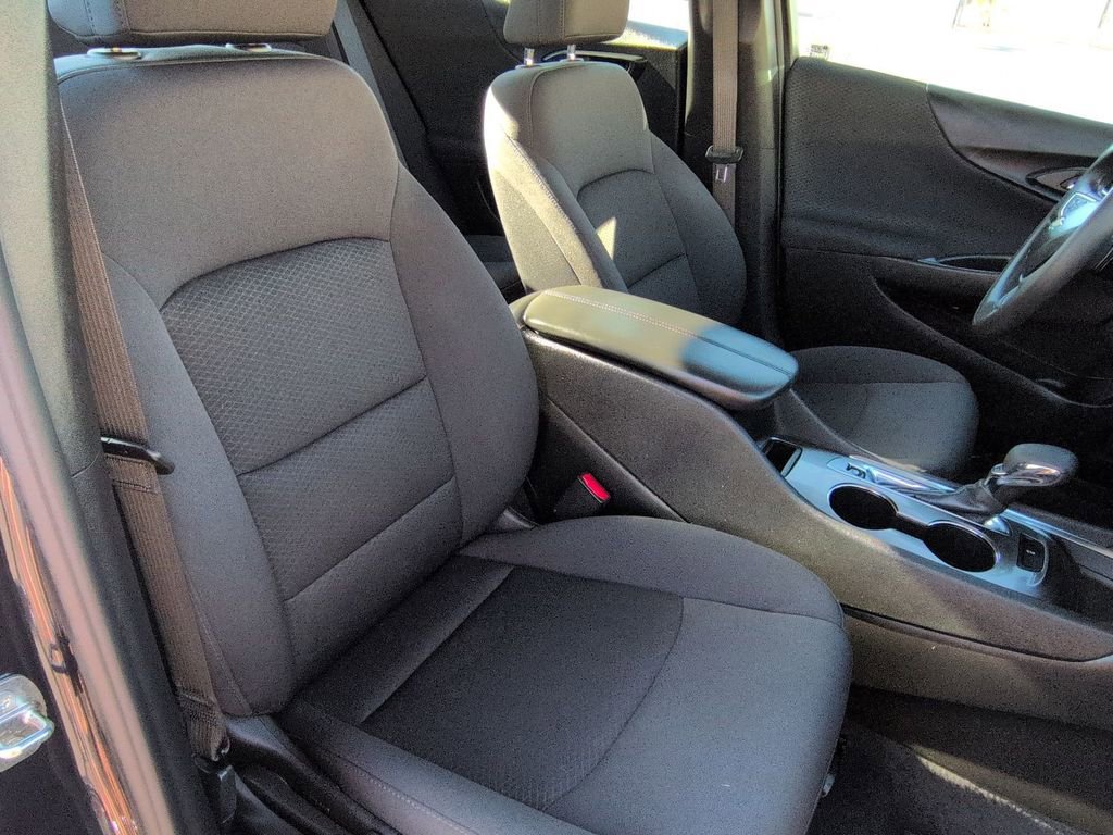 Used 2023 Chevrolet Malibu LT FWD image 34