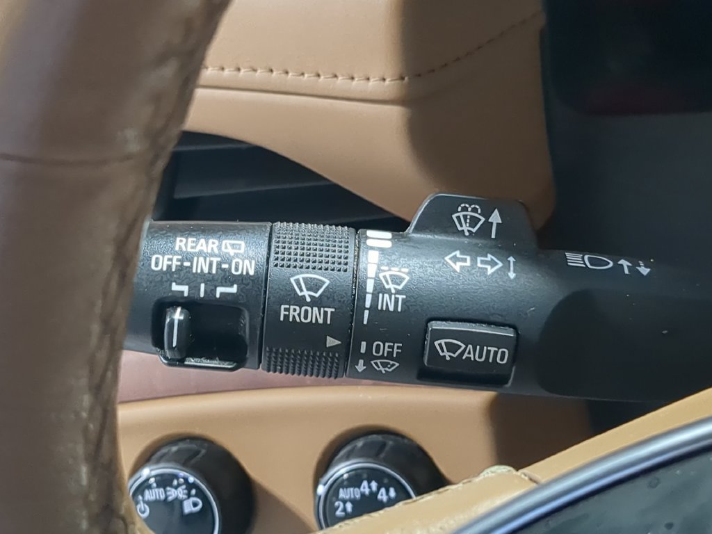 Used 2017 Cadillac Escalade Platinum AWD/4WD image 31