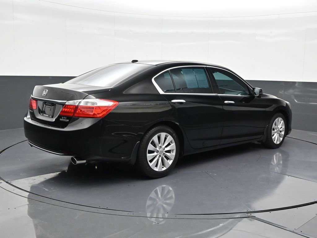 Used 2015 Honda Accord Touring image 5