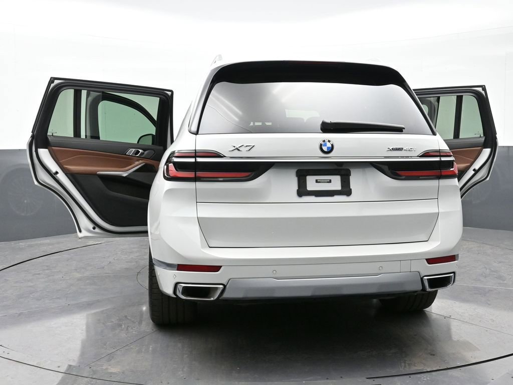 Used 2023 BMW X7 xDrive40i w/ Premium Package image 36