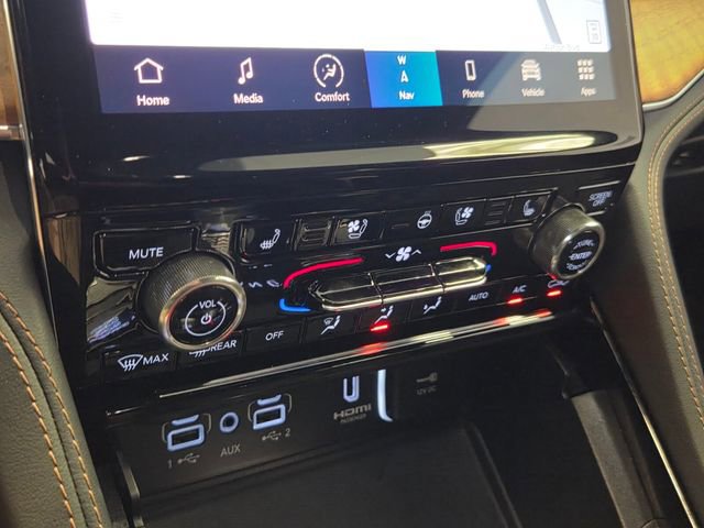 Used 2024 Jeep Grand Cherokee L Summit image 22