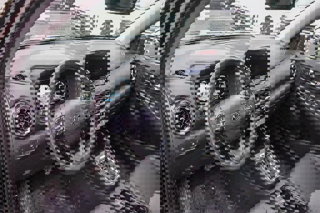 Certified 2022 Hyundai Kona Limited image 24