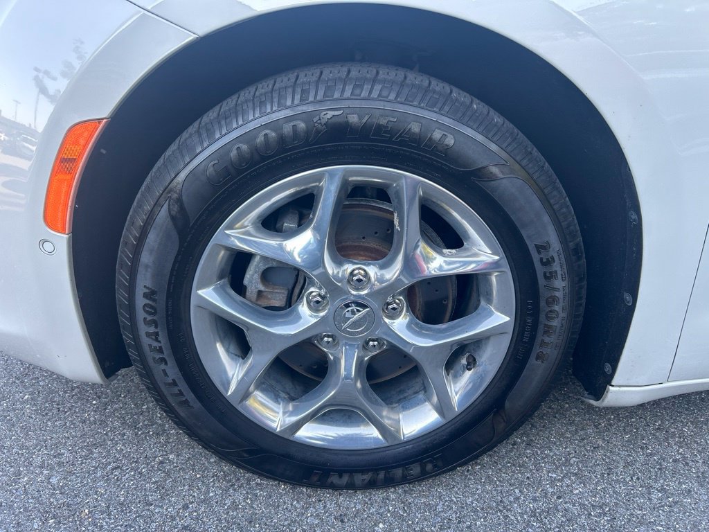 Used 2019 Chrysler Pacifica Limited w/ Advanced Safetytec Group FWD image 21