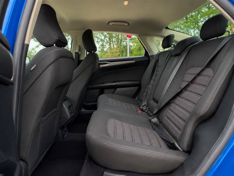 Used 2019 Ford Fusion SE FWD image 13