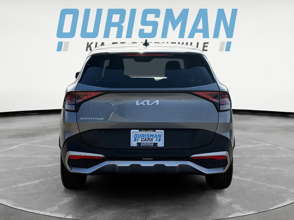 Used 2024 Kia Sportage LX image 5
