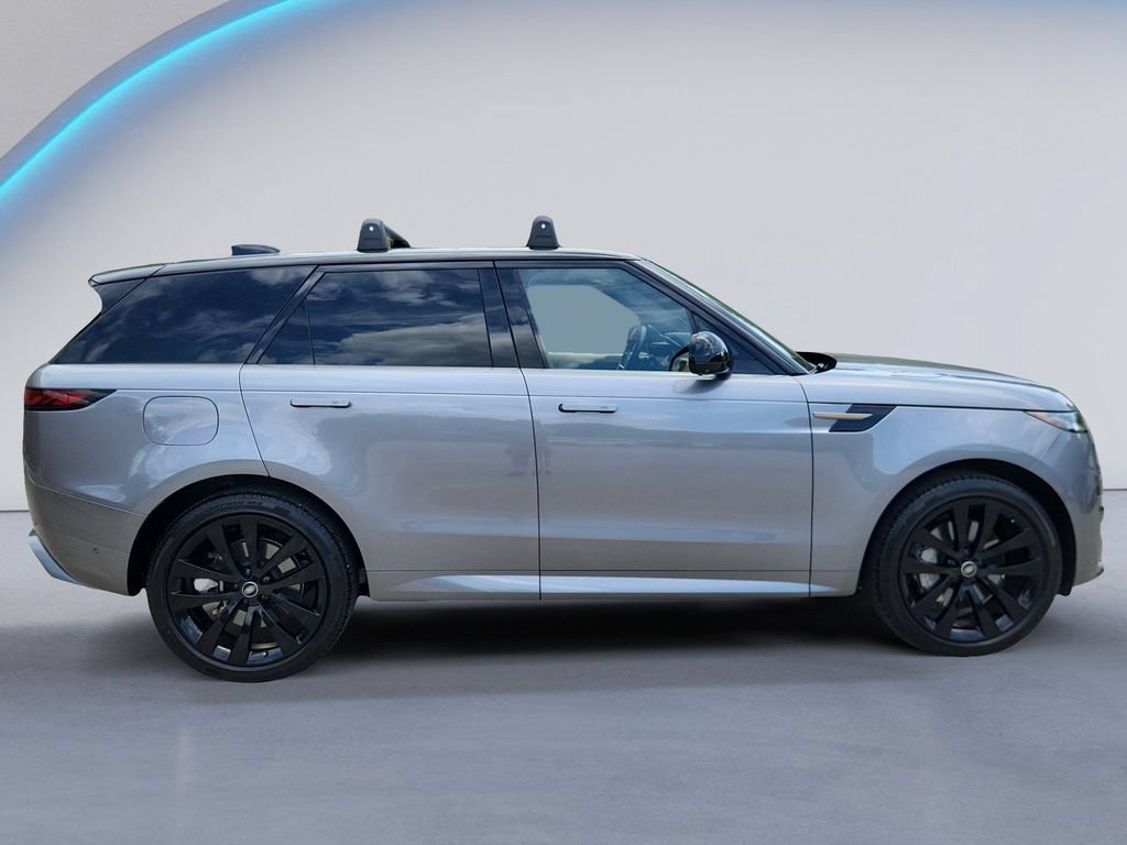 Used 2025 Land Rover Range Rover Sport Dynamic SE AWD/4WD image 6