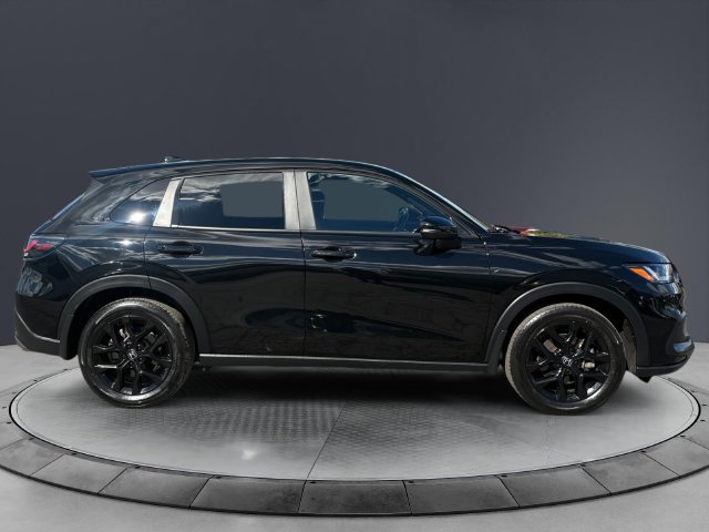 Used 2025 Honda HR-V Sport image 6