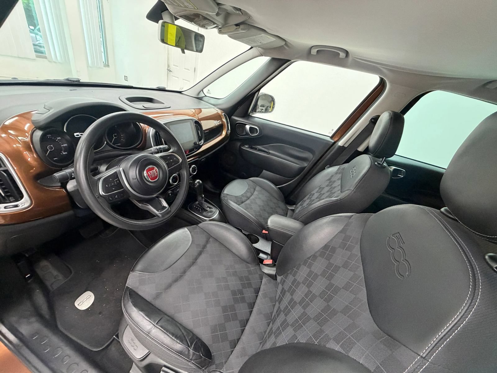 Used 2019 FIAT 500L Pop FWD image 14