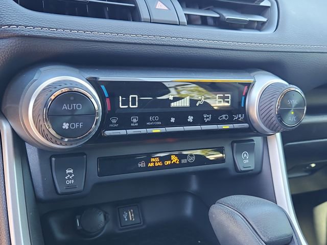 Used 2023 Toyota RAV4 XLE w/ Convenience Package image 28