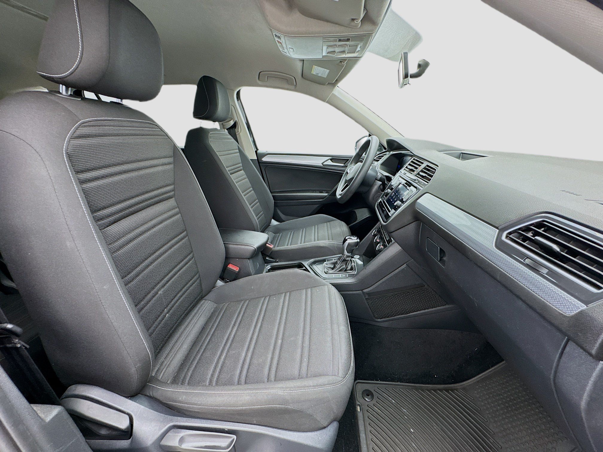 Used 2022 Volkswagen Tiguan S FWD image 19