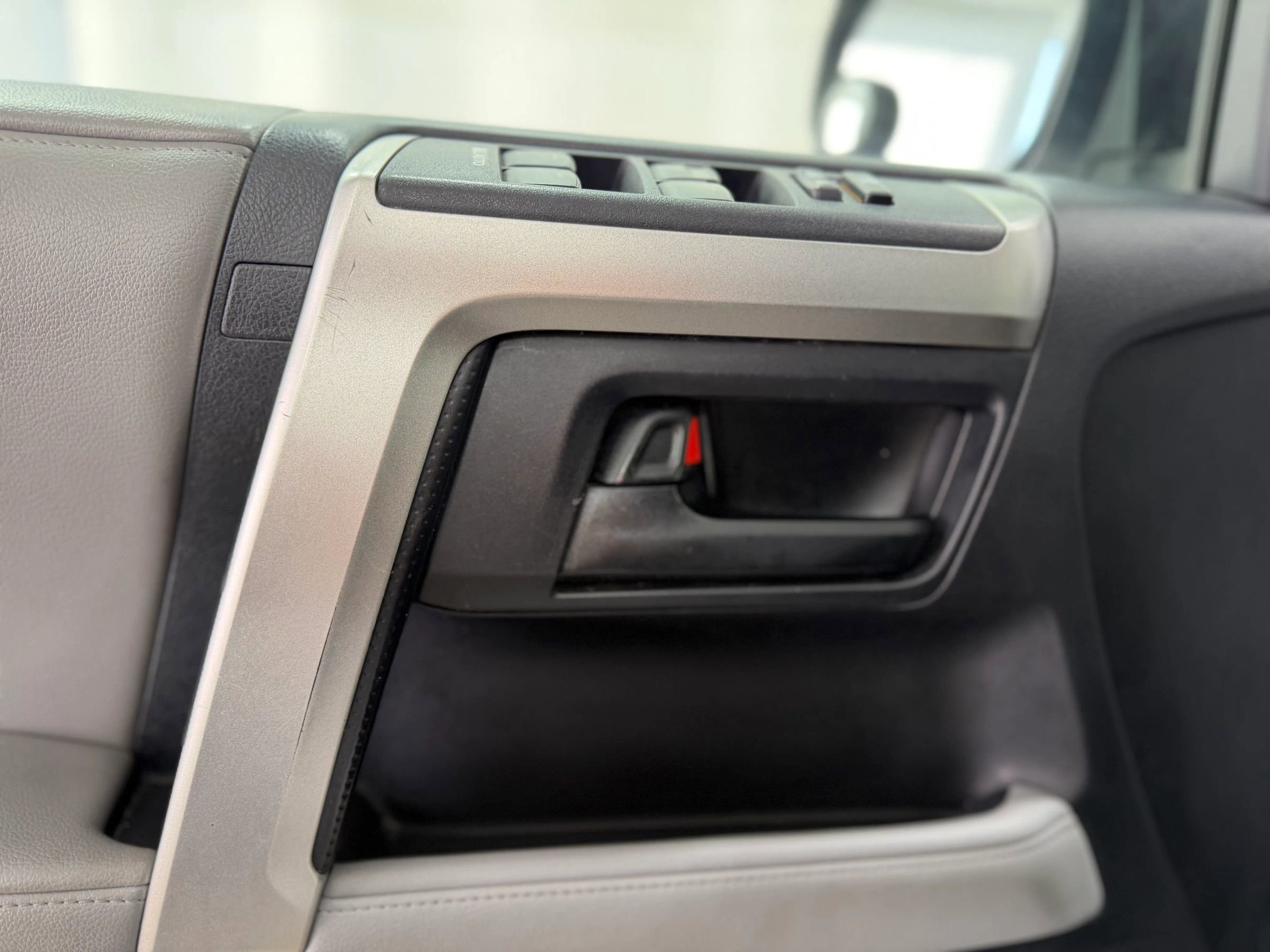 Used 2010 Toyota 4Runner SR5 image 12