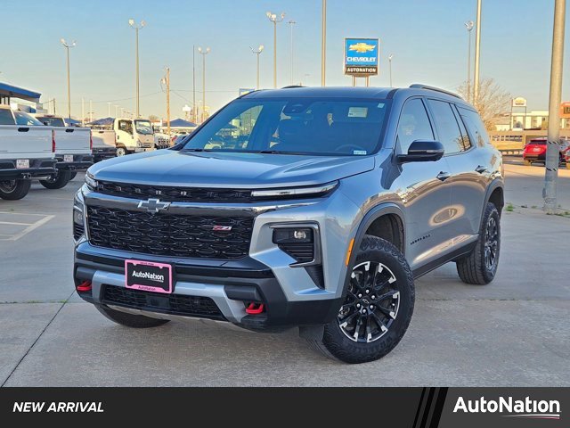 Used 2025 Chevrolet Traverse Z71 w/ Driver Confidence Package image 1